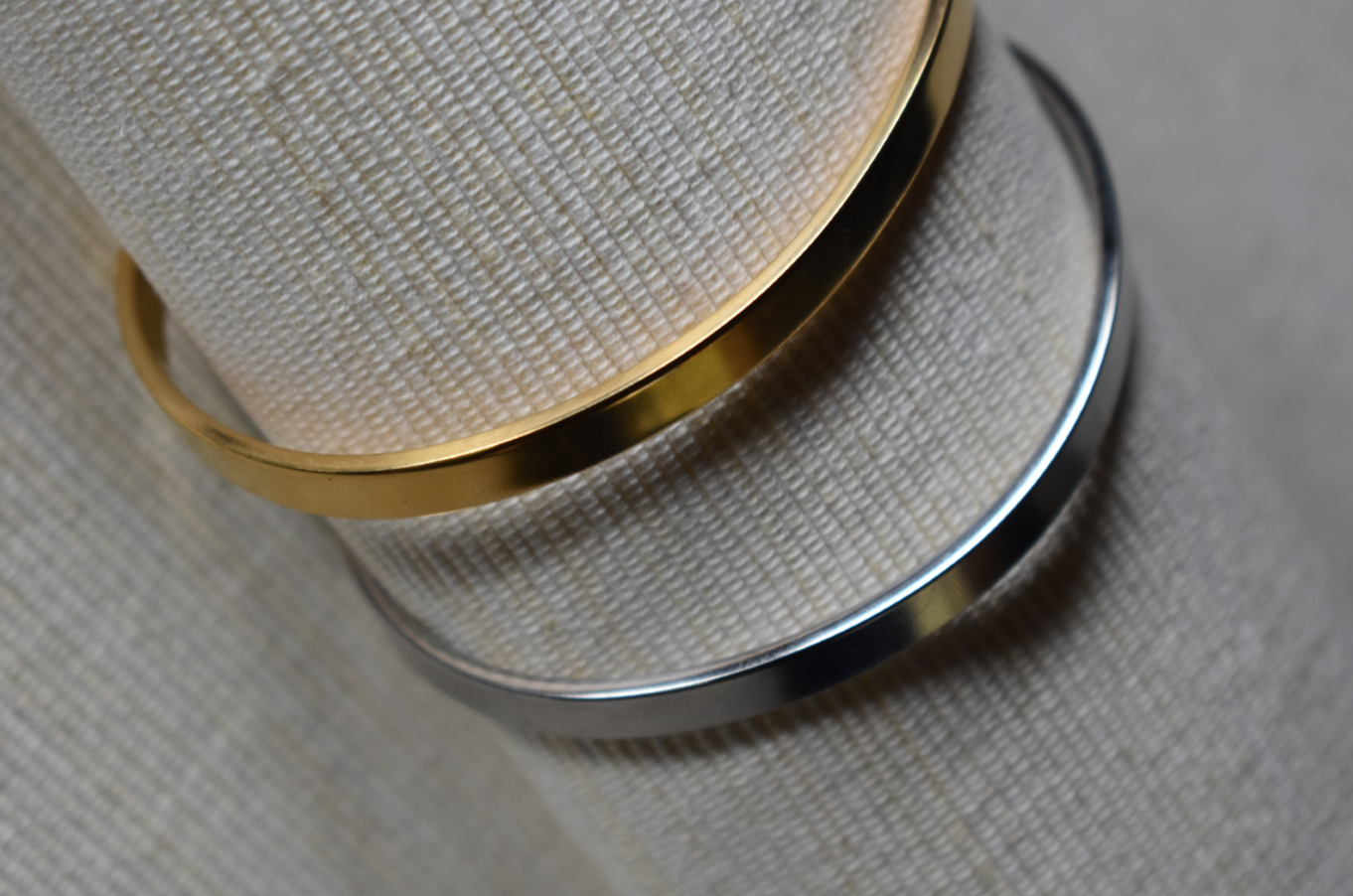 Brazalete Dorado Unisex