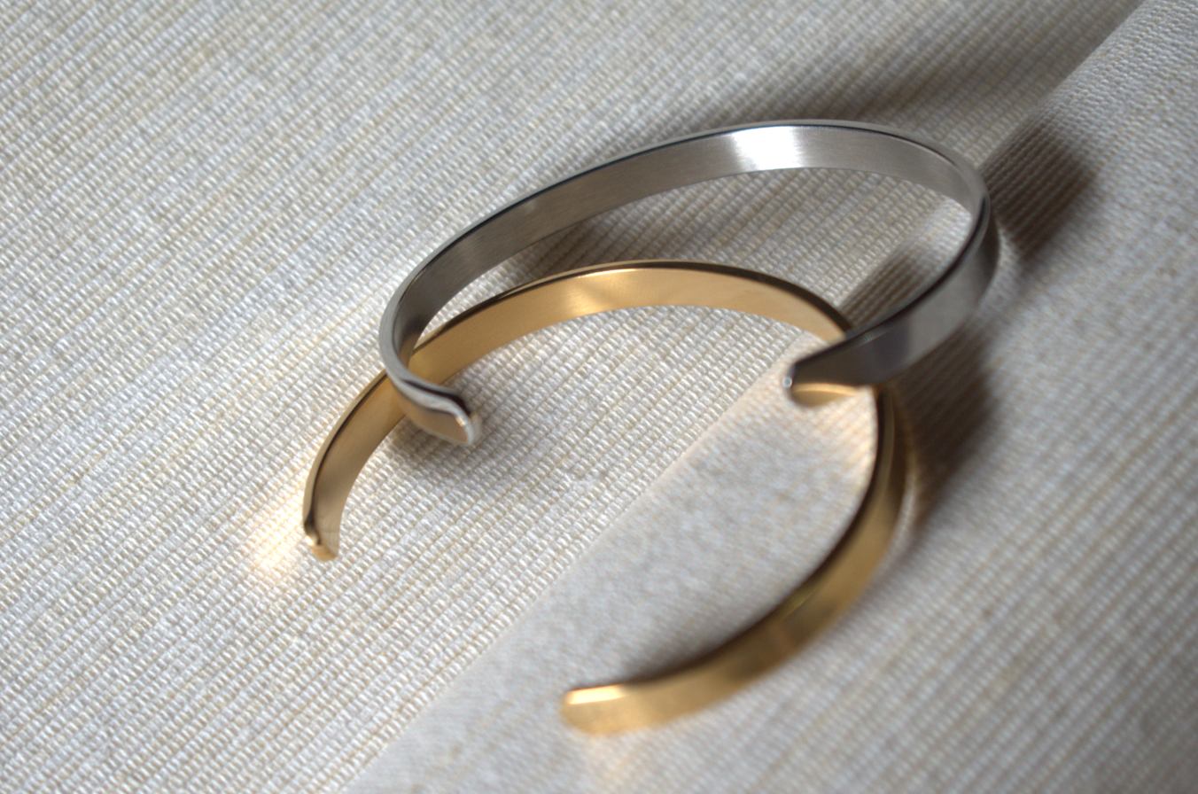 Brazalete Dorado Unisex