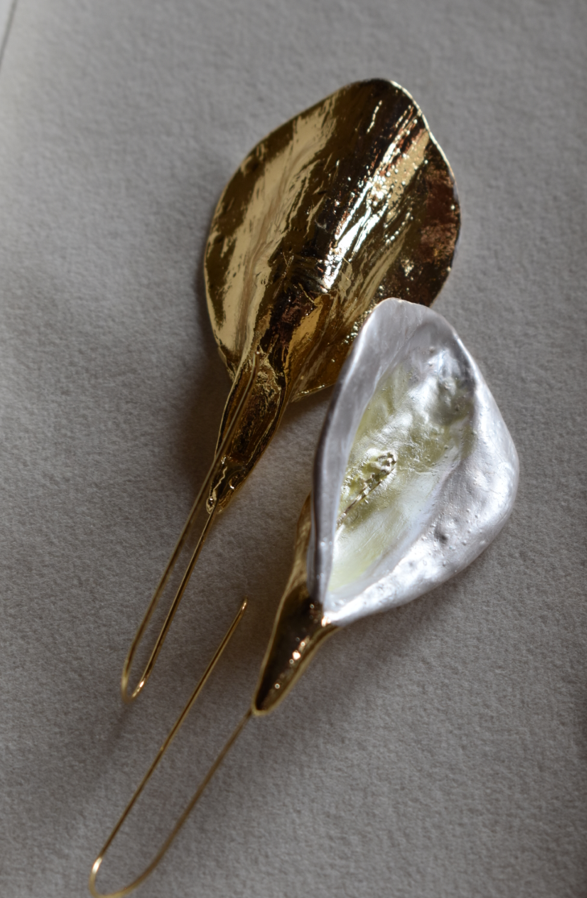 Gleams Gold Earrings