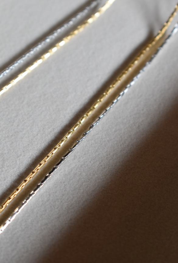 Nine Necklace Gold