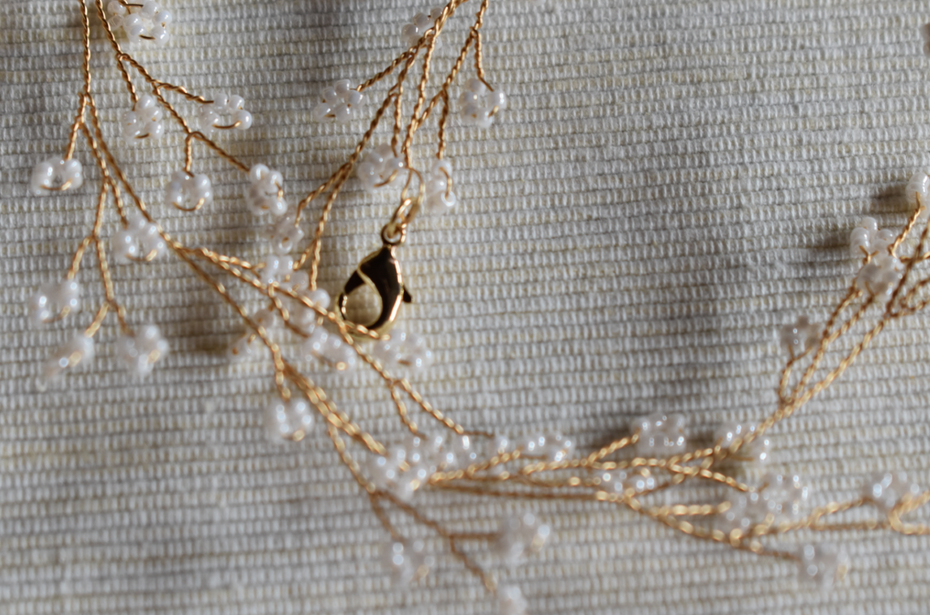 Tree White Choker