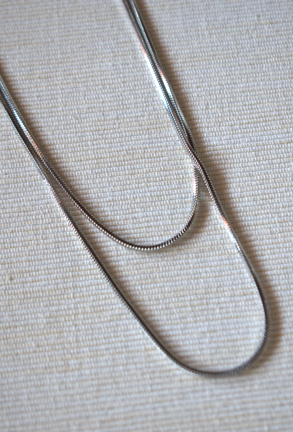 Double Metal Stunning Neklace