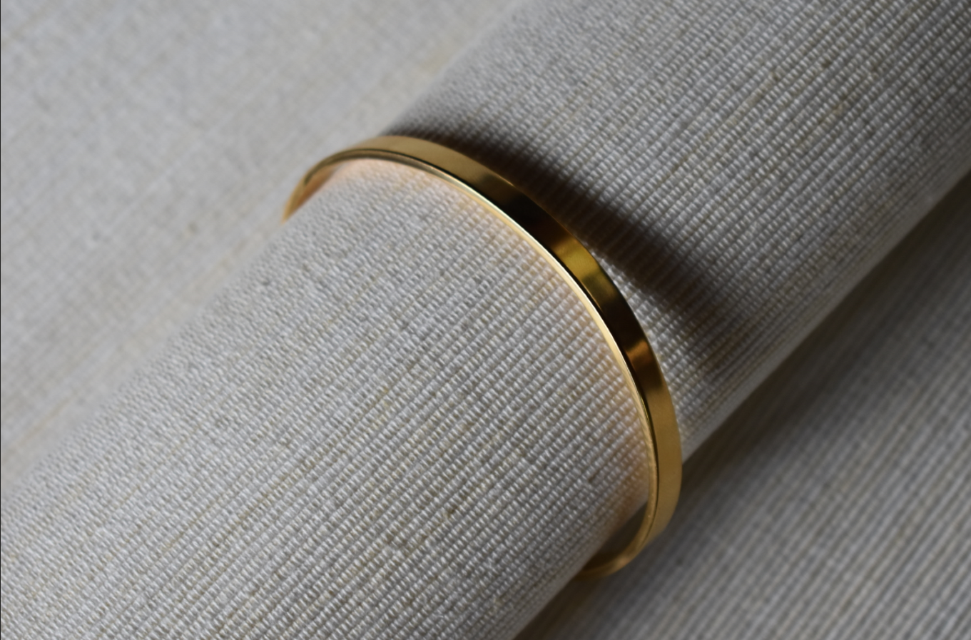 Brazalete Dorado Unisex